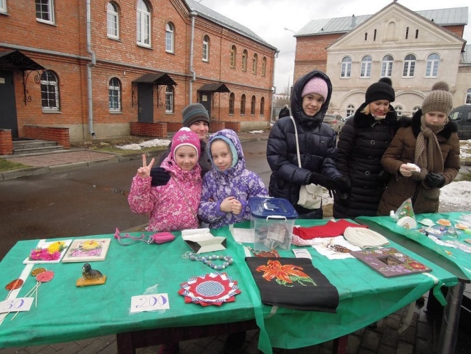 2014_12_21 Рождественская ярмарка и концерт Игоря Петрова