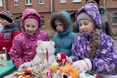 pred_Pashalnaya_yarmarka_2015_13