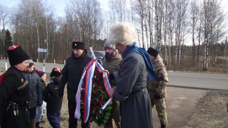 2019_11_22_Панихида на месте гибели воинов-казаков у деревни Федюково в 1941 году