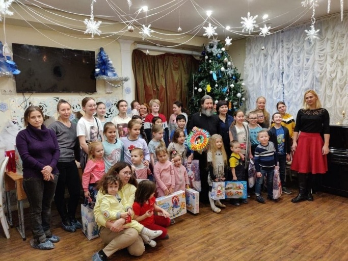 2020_01_08_Поздравление детей в ЦСЗ "Хорошевский" с праздником Рождества Христова
