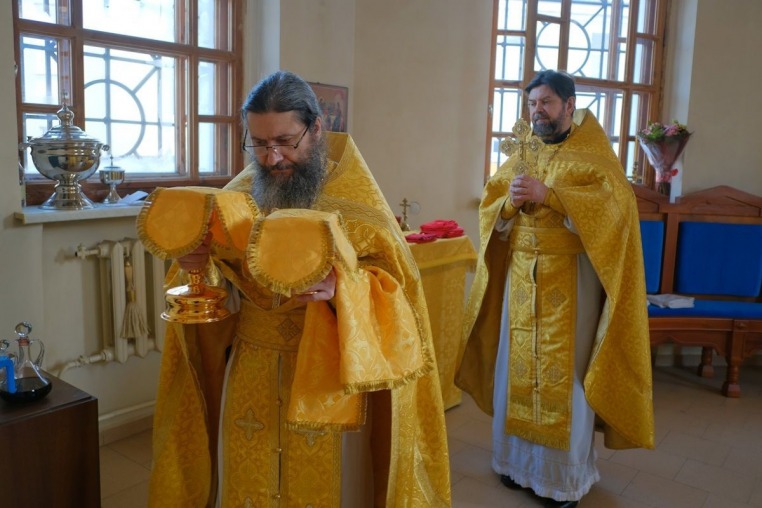 2020_02_08_Божественная литургия в день рождения и святые именины протоиерея Иоанна Кудрявцева (фото: Платон Чернов)