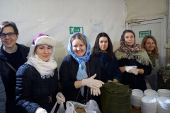 18_04_kormlenie_bezdomnyx_006