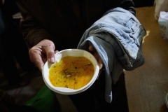 18_04_kormlenie_bezdomnyx_009