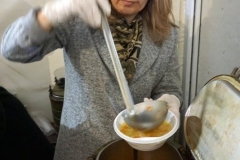 18_04_kormlenie_bezdomnyx_011