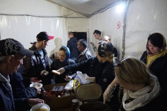 1_18_04_16_Kormlenie_bezdomnyx_009