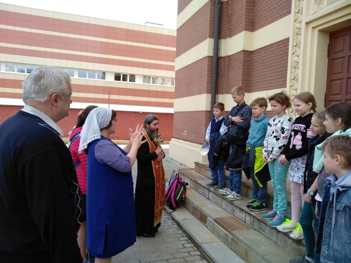 Посещение нашего храма детьми из школы-интерната № 52 6 мая 2019 года