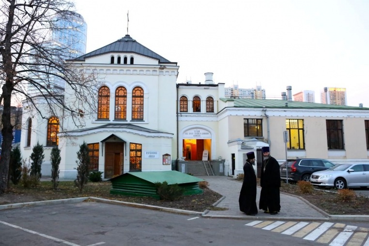 Престол храма Космы и Дамиана, Божественная литургия, архиерейская, 14 ноября 2018 года