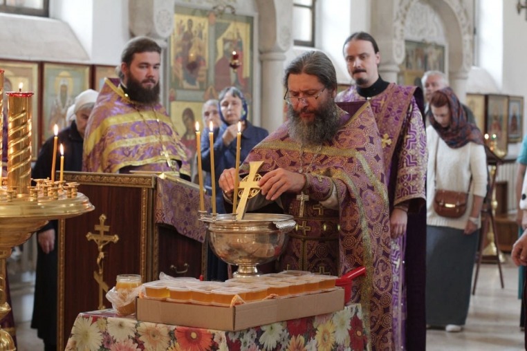 Произнесение Честных Древ Животворящего Креста Господня, Божественная литургия 14 августа 2019 года