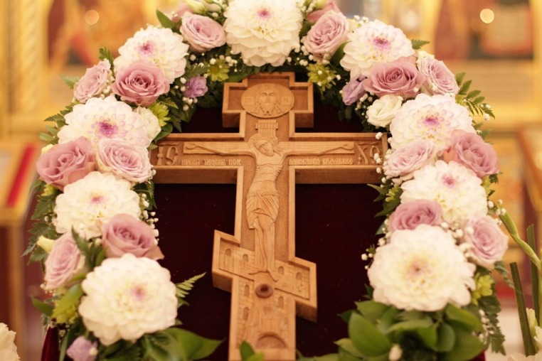 Утреня праздника Происхождение (изнесение) Честных Древ Животворящего Креста Господня, 13 августа 2018 года