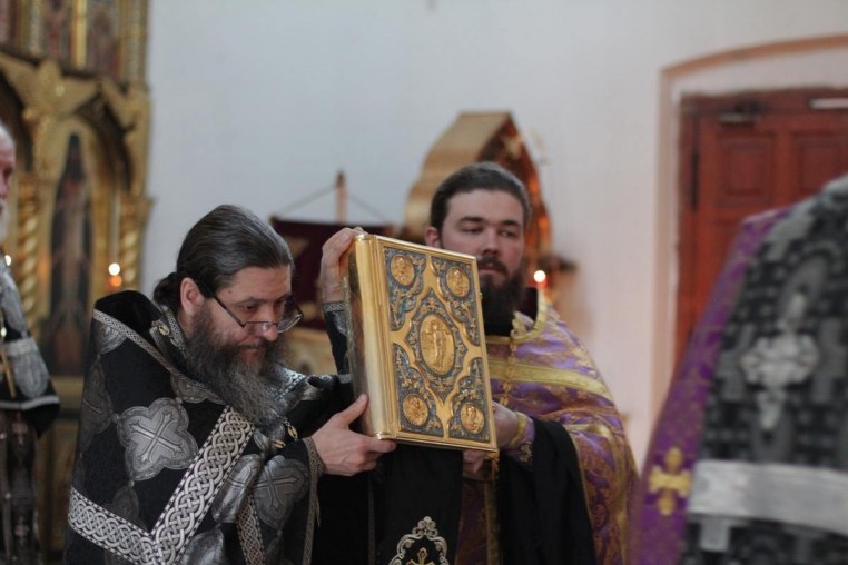 Великий Пяток. Воспоминание Святых спасительных Страстей Господа нашего Иисуса Христа. Чтение 12 Евангелий 25 апреля 2019 года